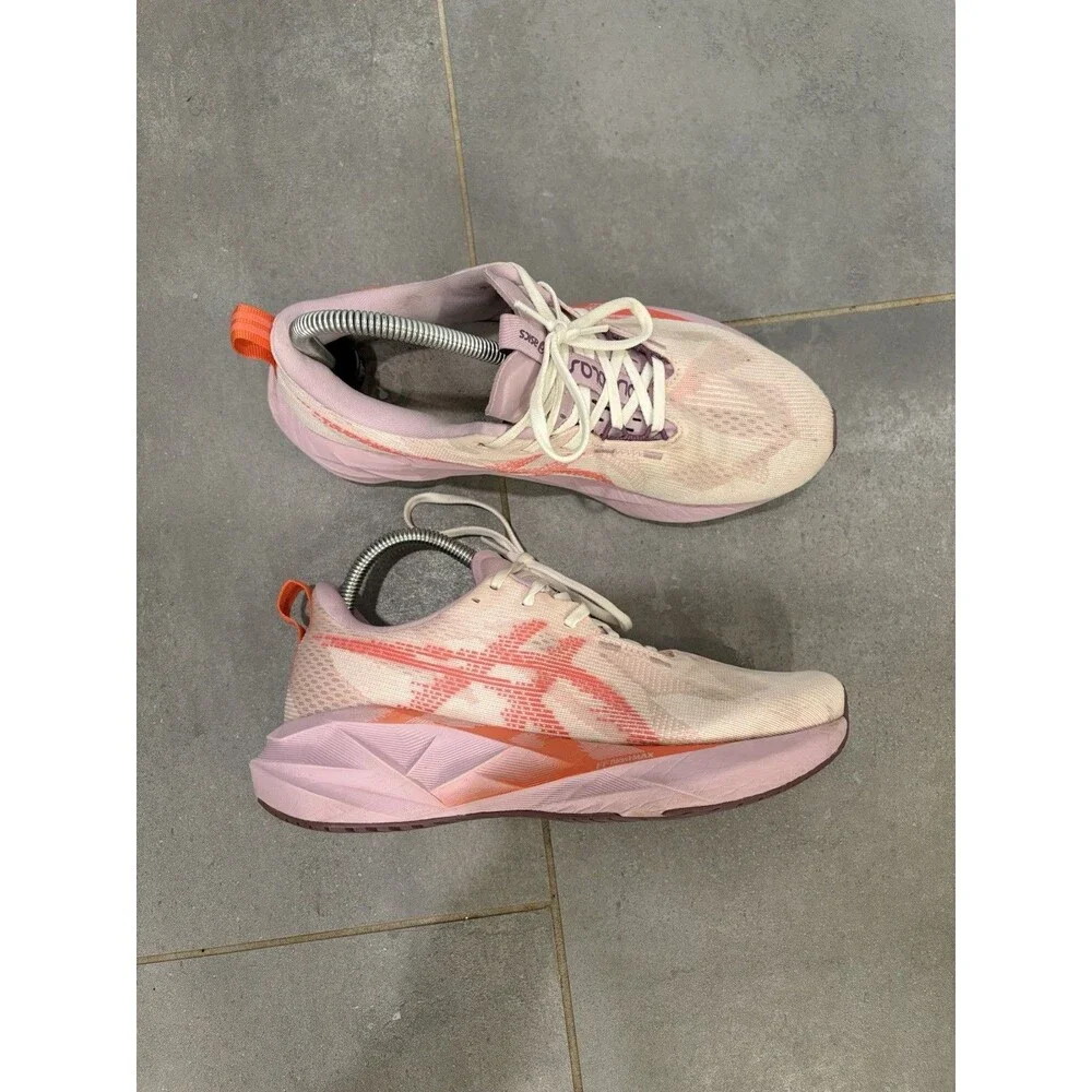 Asics Novablast 5 Women’s Size 9 US 1012B765 Coral Reef Pink Running Shoes